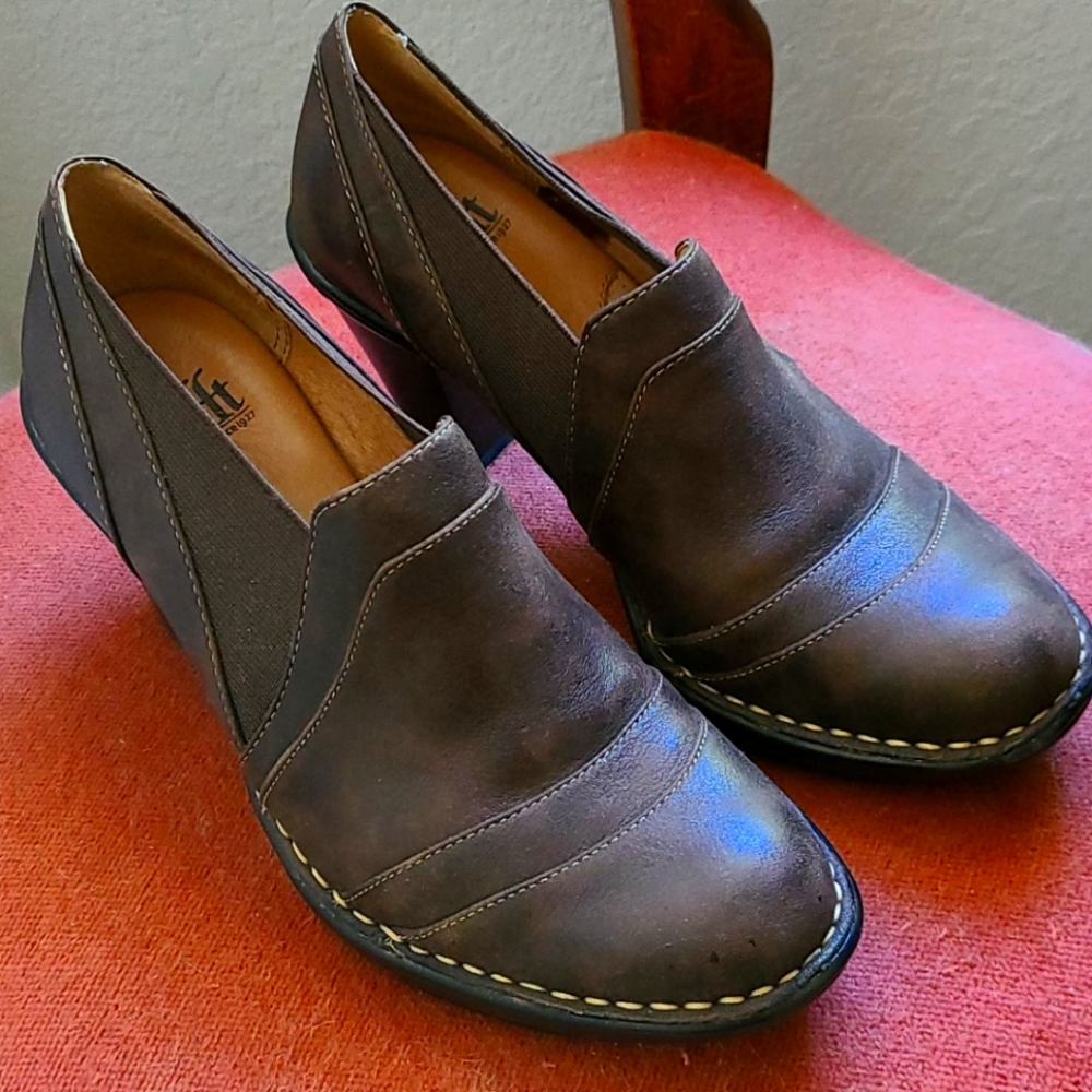ADORABLE!   Brown leather booties.